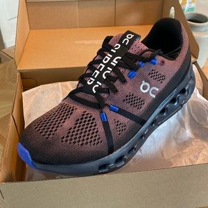 On Cloud Women’s Cloudsurfing Running Shoes